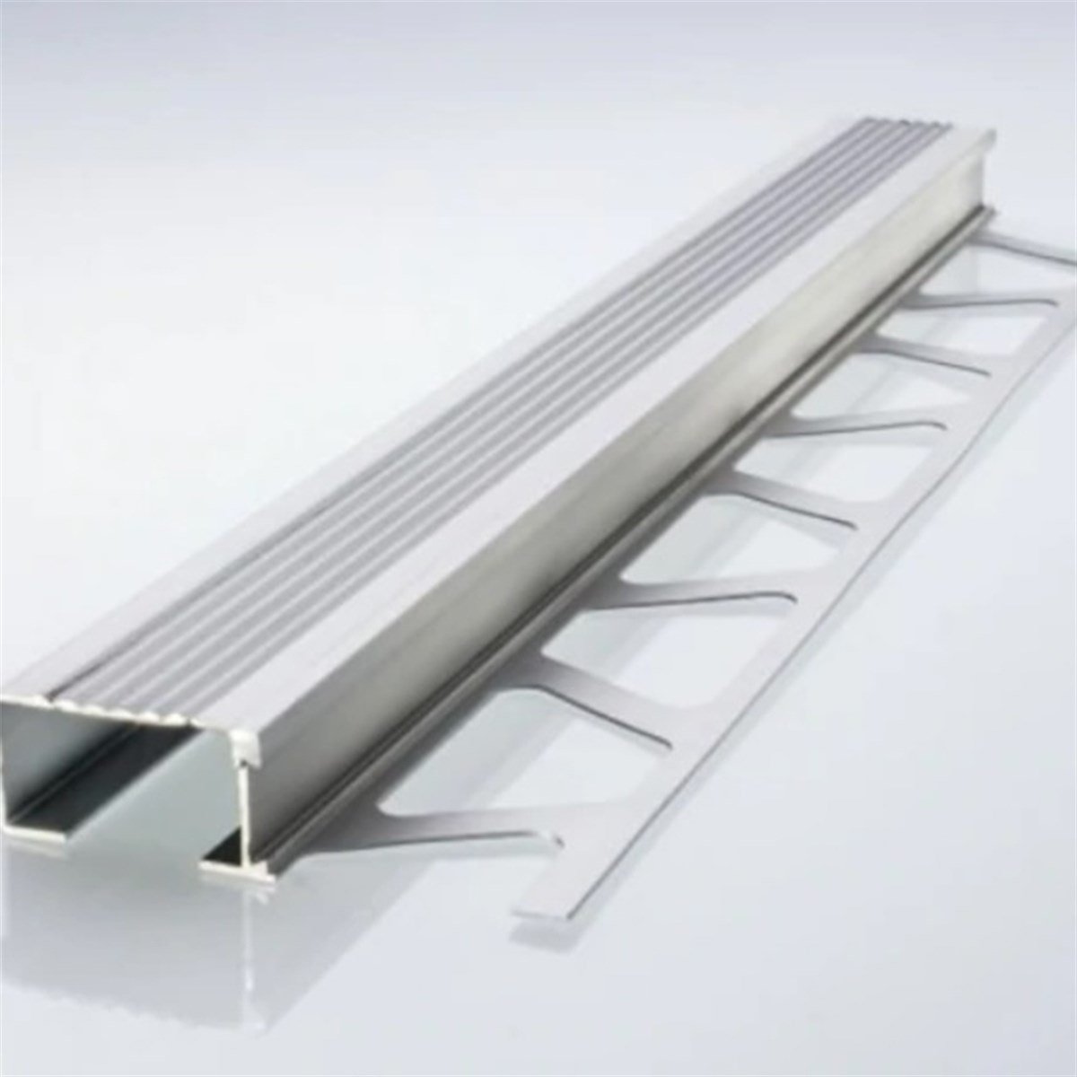 Tesay Alüminyum Merdiven Basamak Profili 10mm Mat Eloksal Bpra10 resmi